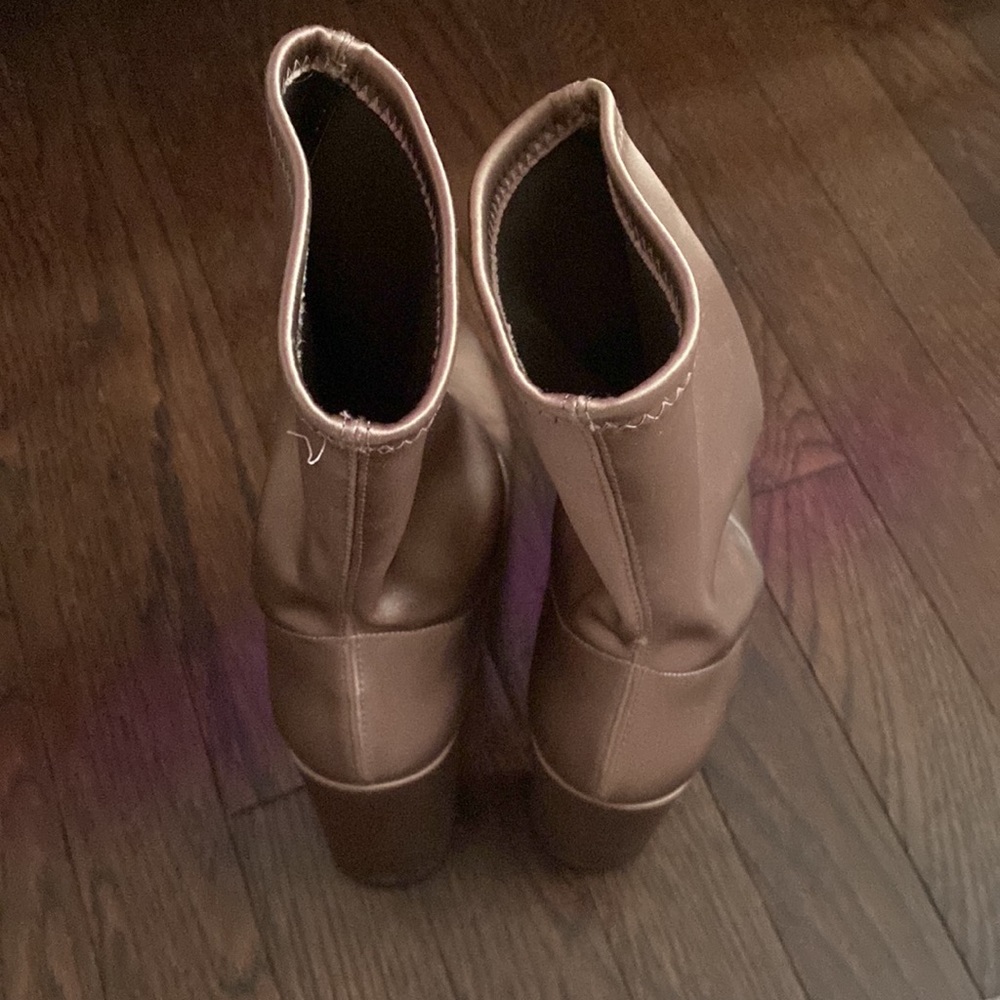 Stuart Weitzman Clinger Clinger Adobe Stretch Sat… - image 6